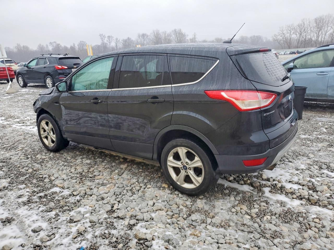 2013 FORD ESCAPE SE photo 2
