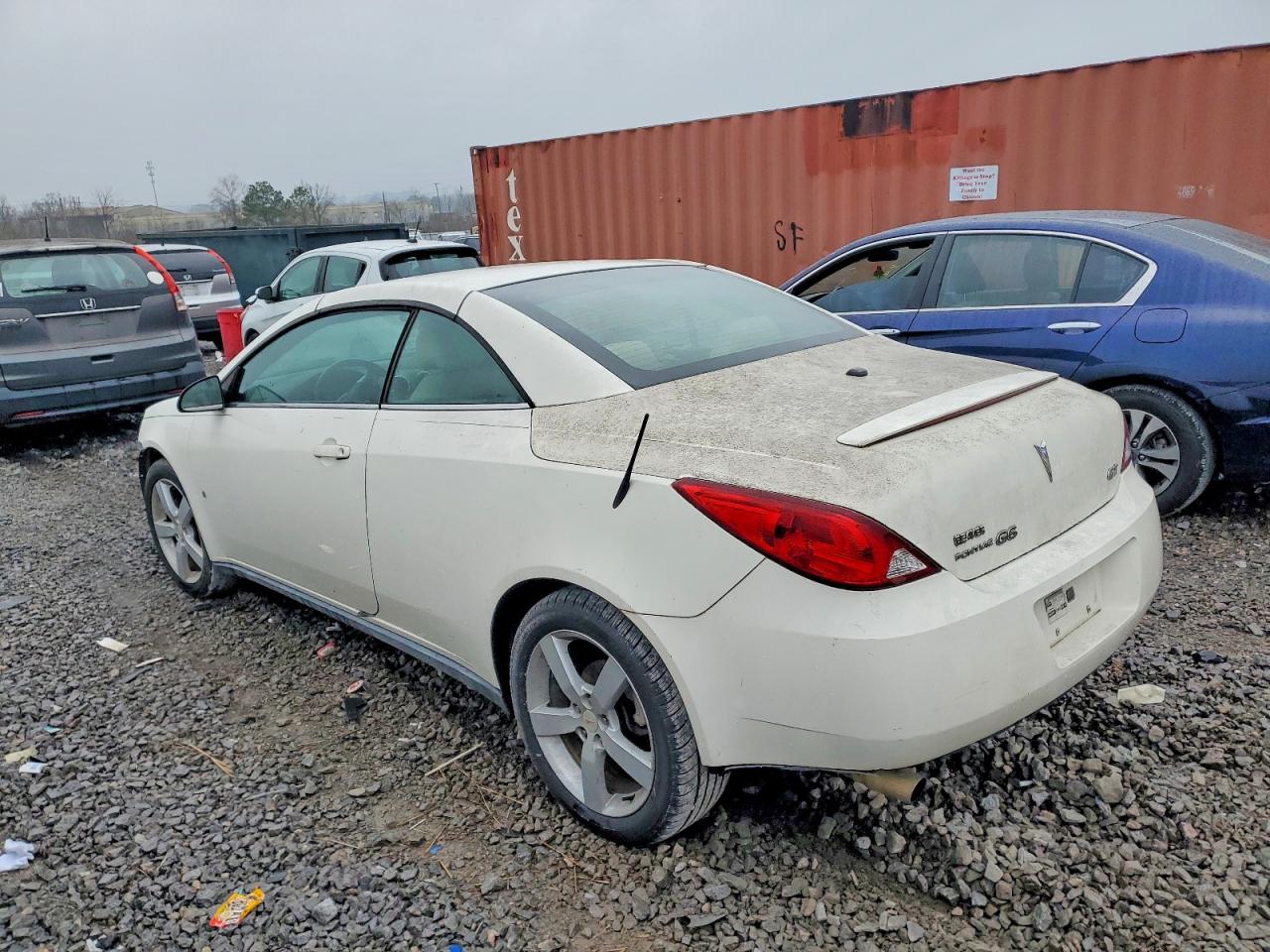 2007 PONTIAC G6 GT photo 2