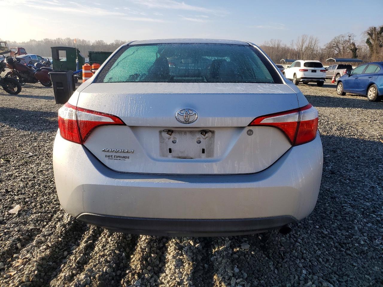 2015 TOYOTA COROLLA L photo 6