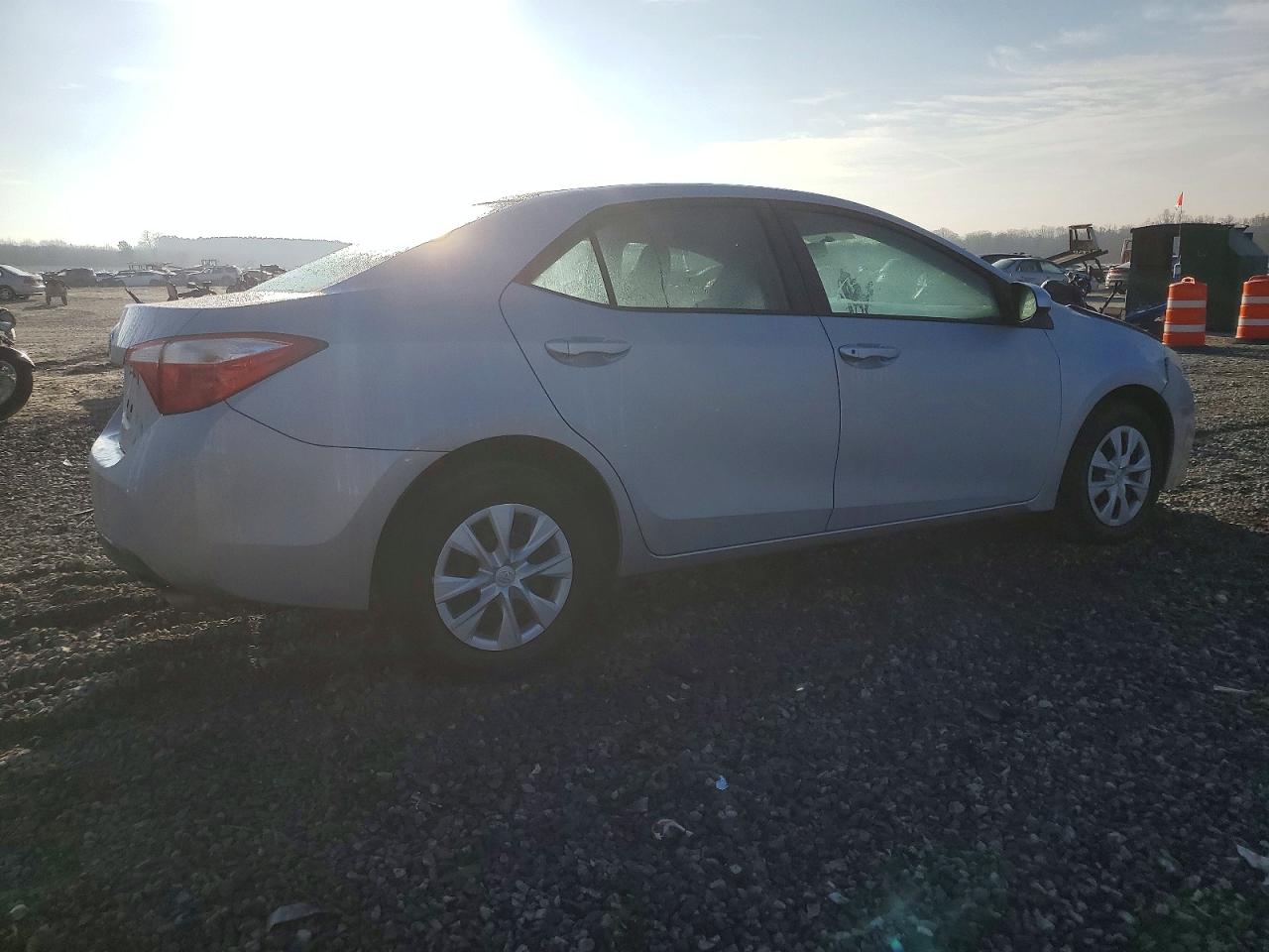 2015 TOYOTA COROLLA L photo 3