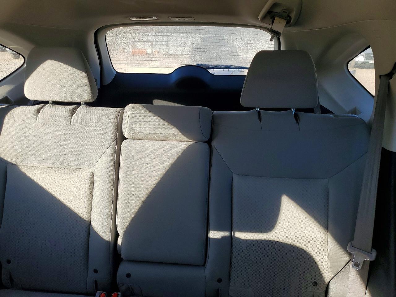2016 HONDA CR-V LX photo 19