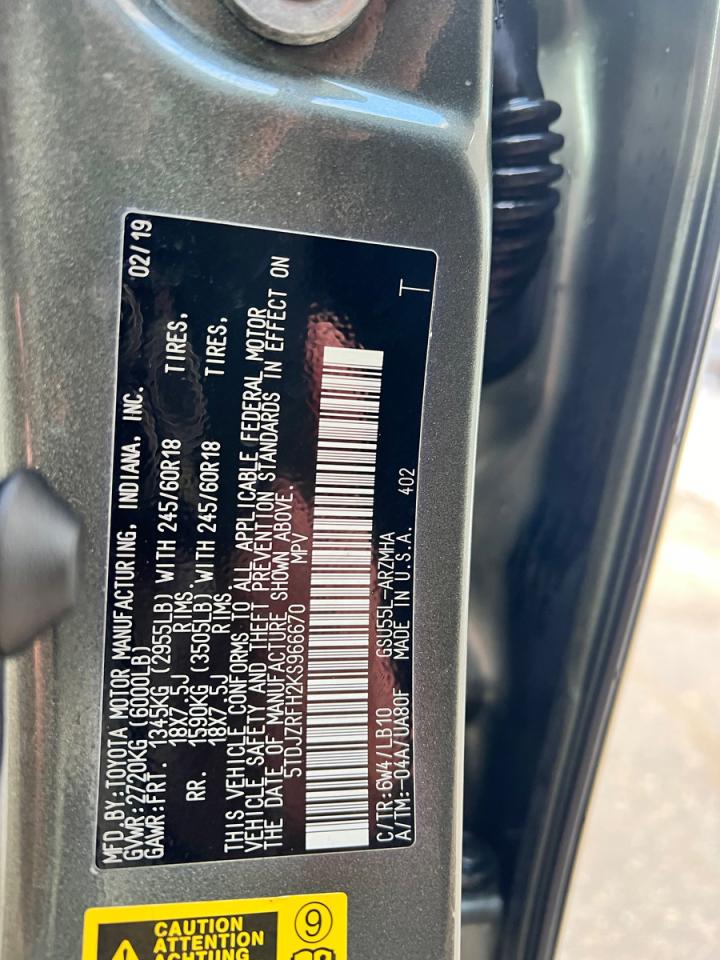 2019 TOYOTA HIGHLANDER SE photo 10