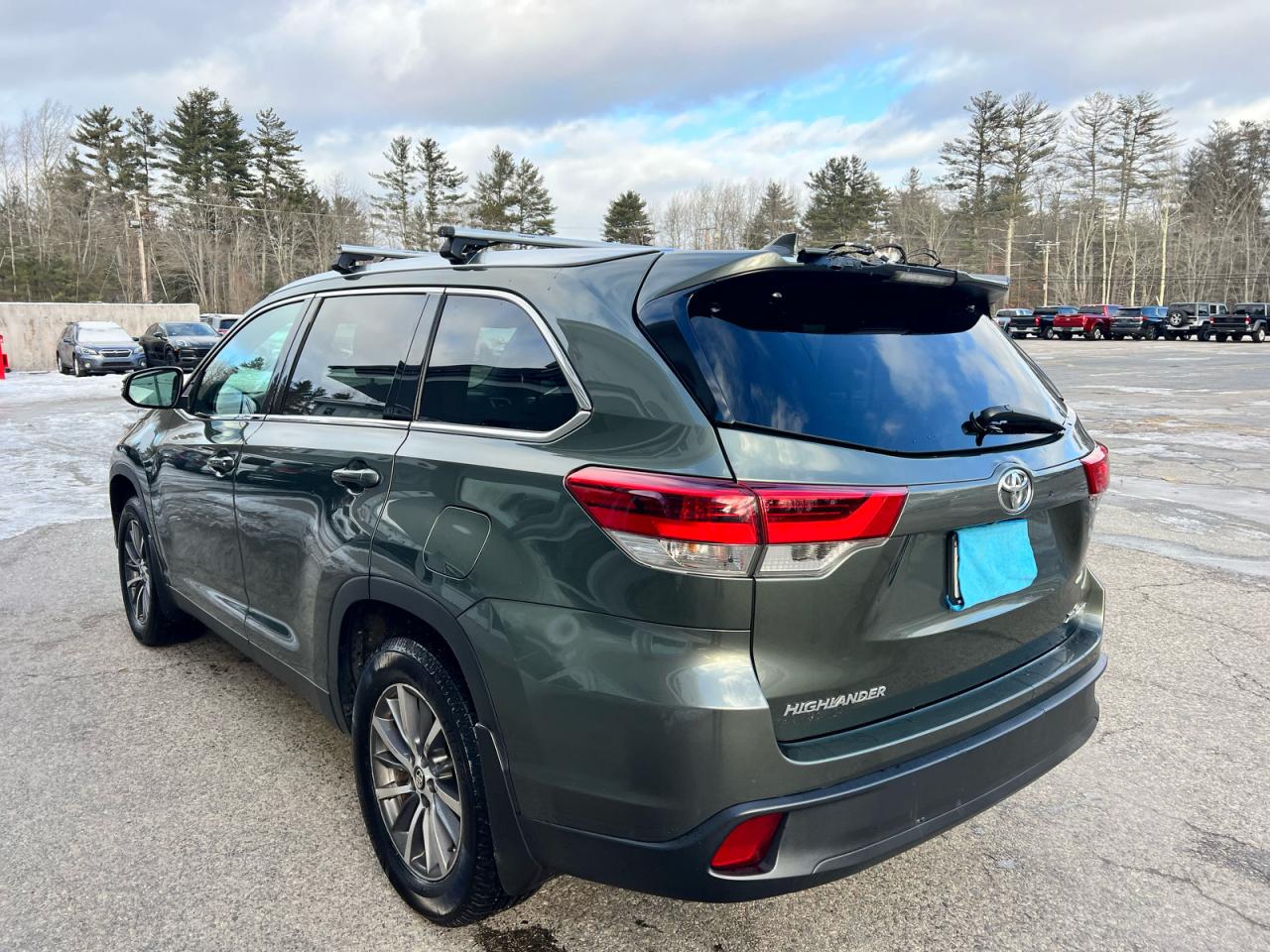 2019 TOYOTA HIGHLANDER SE photo 3