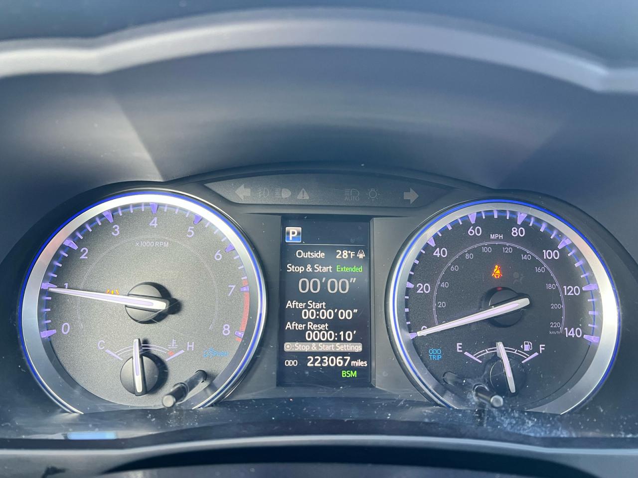 2019 TOYOTA HIGHLANDER SE photo 8