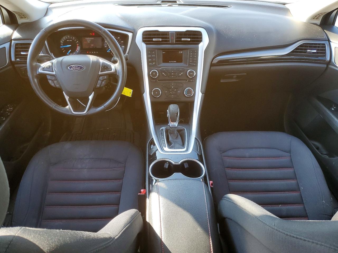 2016 FORD FUSION SE photo 8