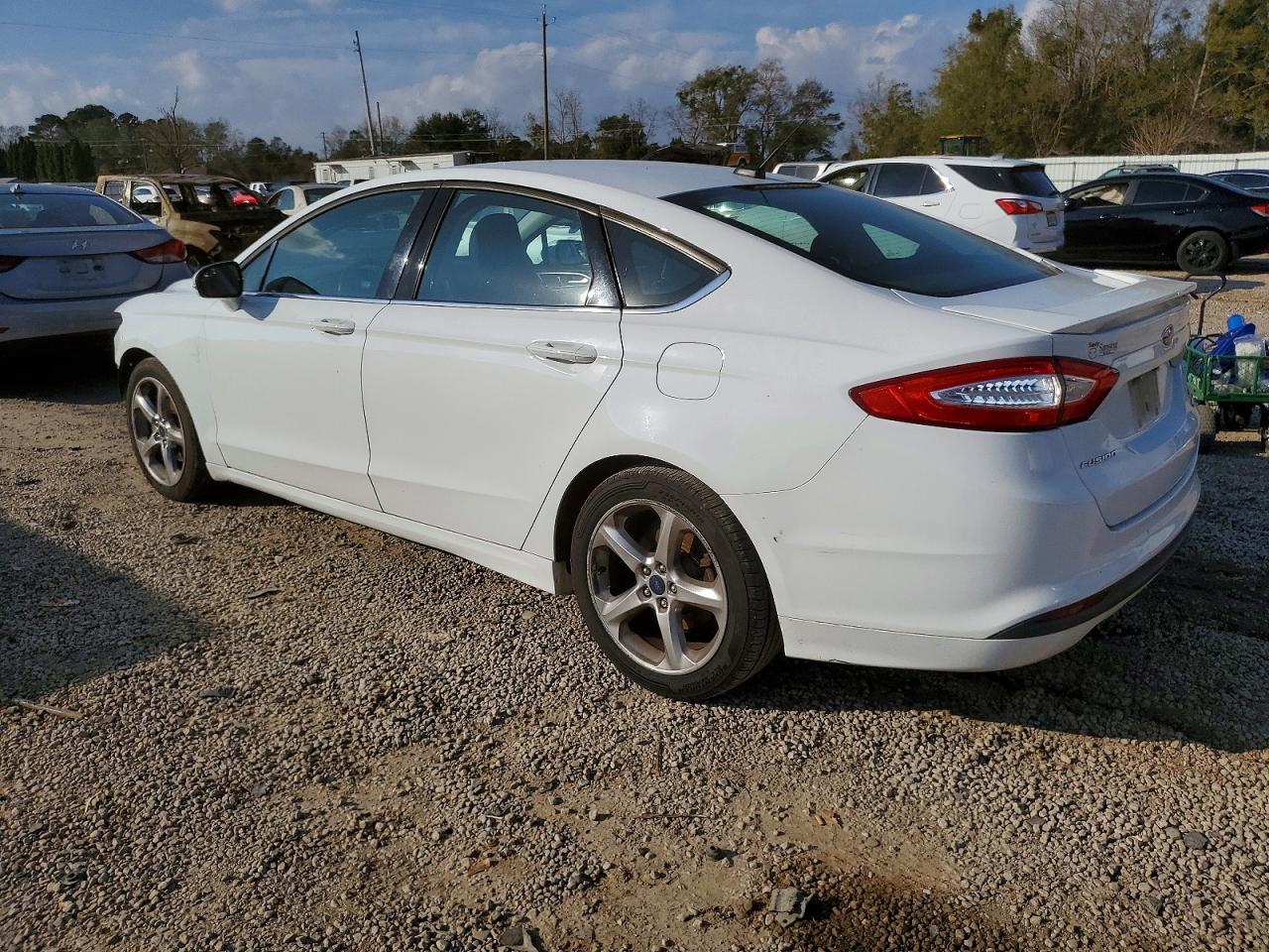 2016 FORD FUSION SE photo 2