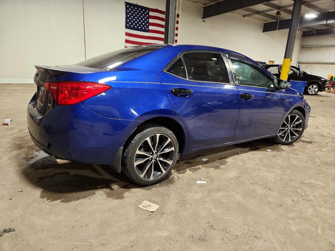 2017 TOYOTA COROLLA L photo 3