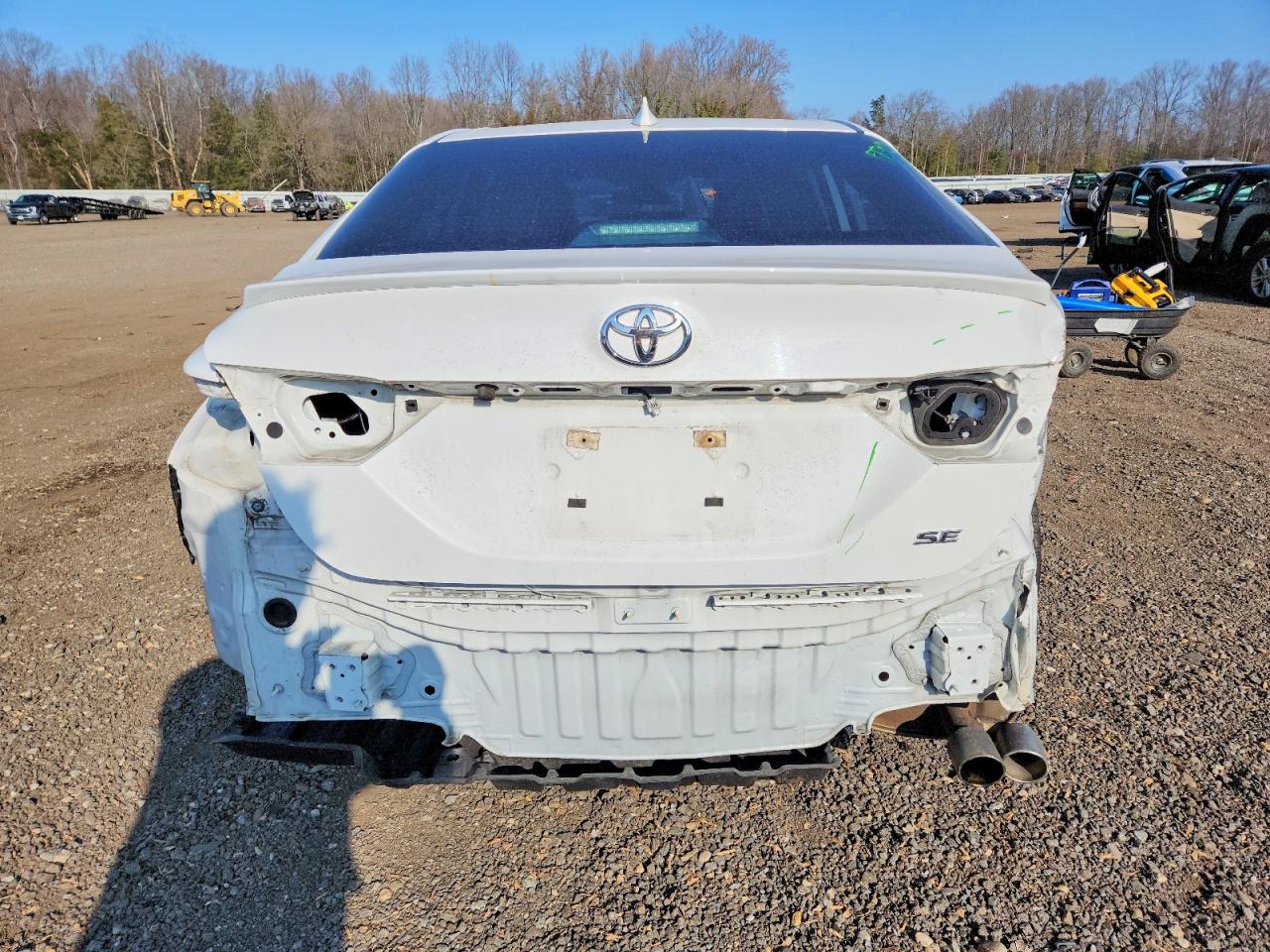 2022 TOYOTA CAMRY SE photo 11