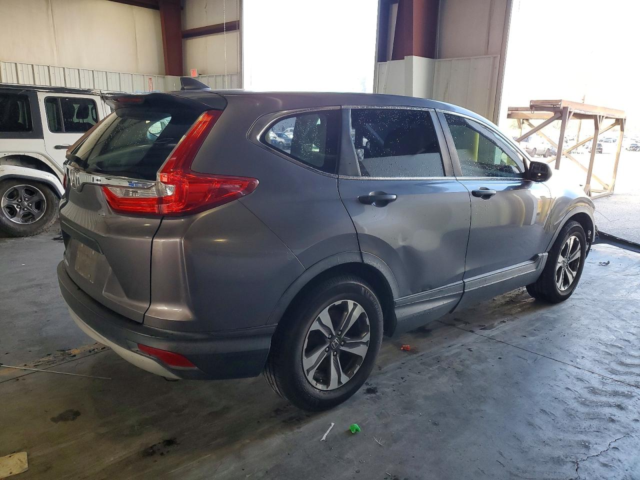 2017 HONDA CR-V LX photo 3