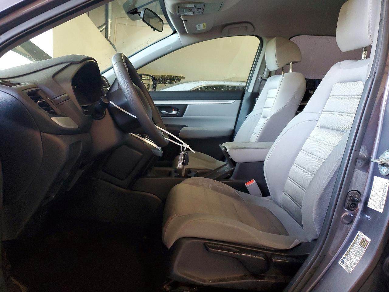 2017 HONDA CR-V LX photo 7