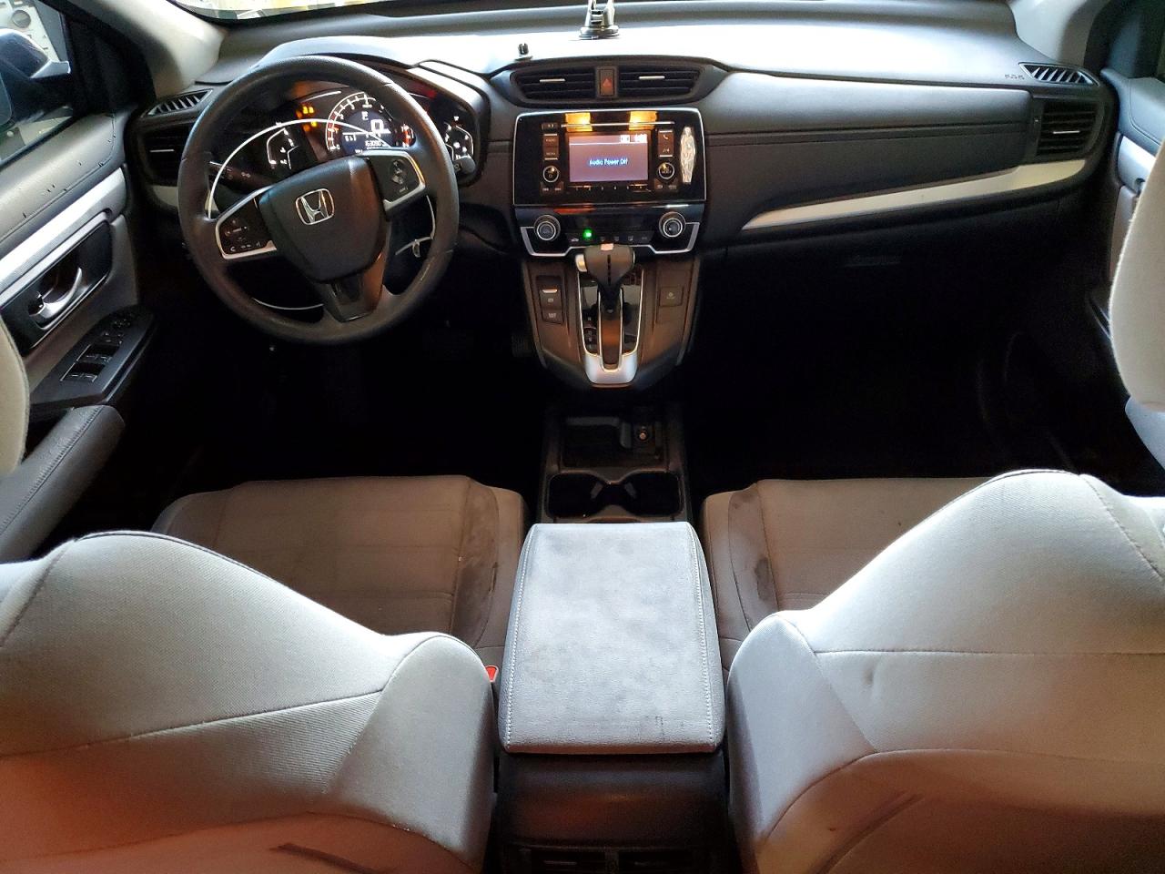 2017 HONDA CR-V LX photo 8