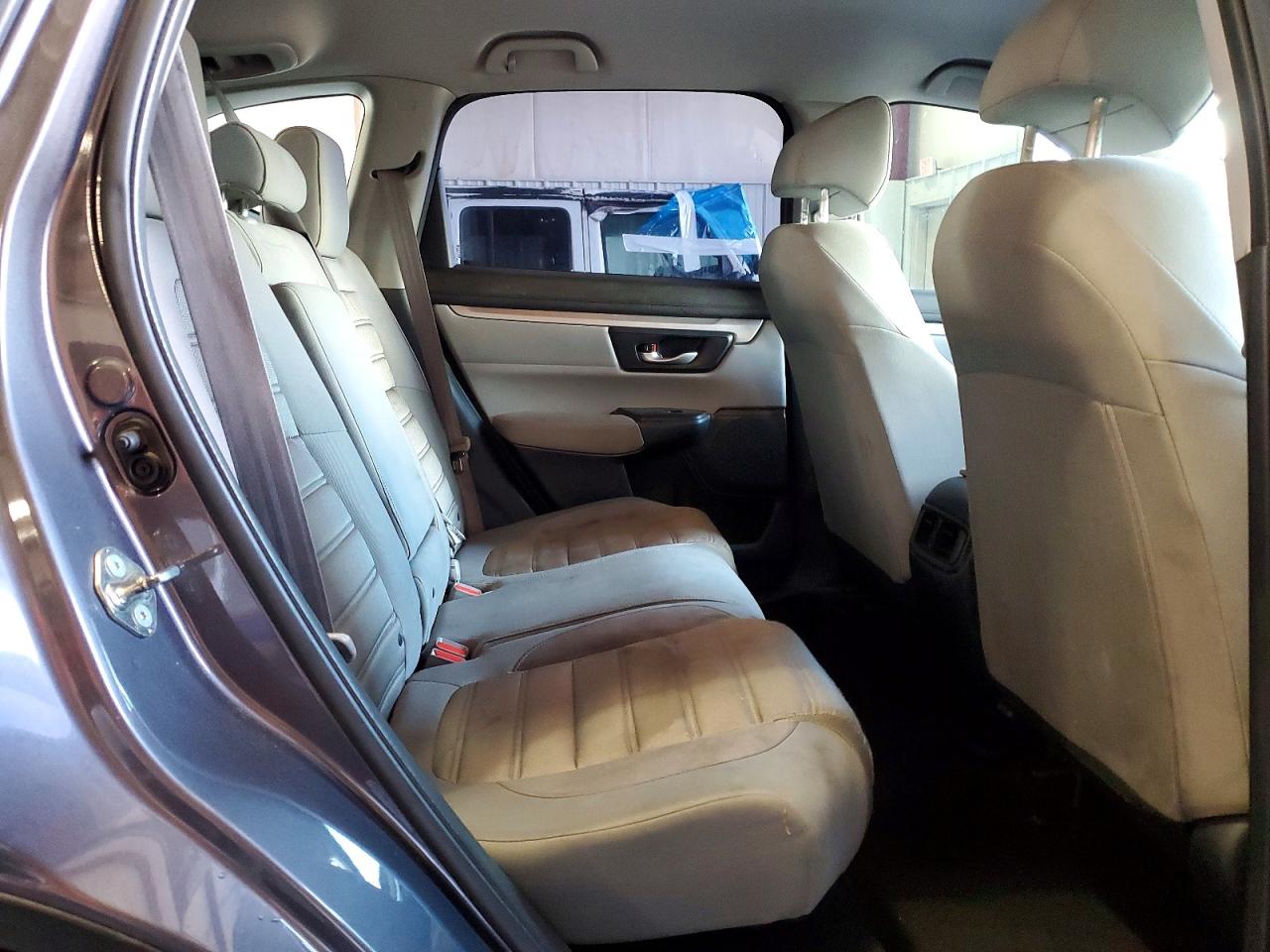 2017 HONDA CR-V LX photo 11