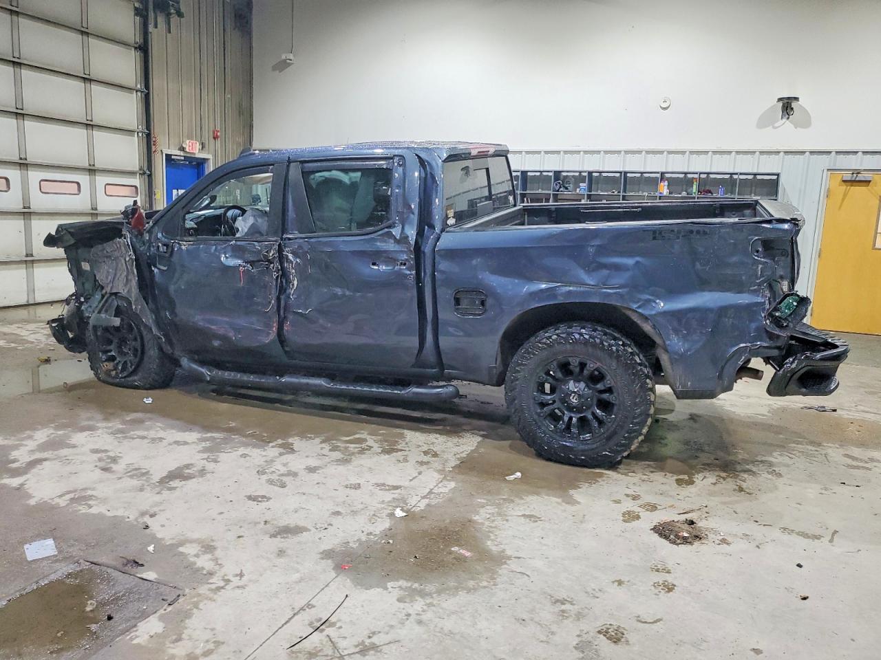 2021 CHEVROLET SILVERADO K1500 LT TRAIL BOSS photo 2