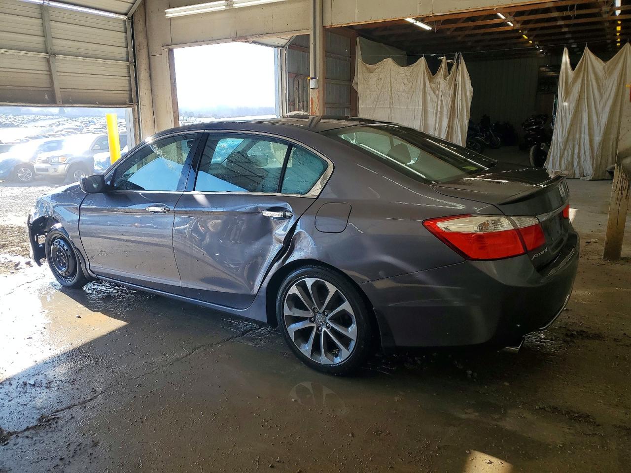 2015 HONDA ACCORD SPORT photo 2