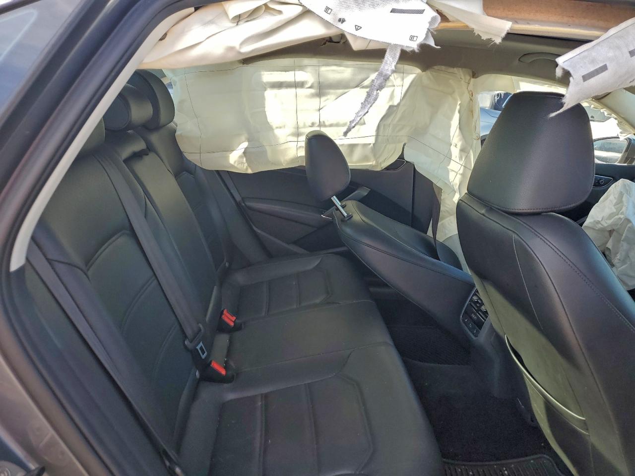 2017 VOLKSWAGEN PASSAT SE photo 10