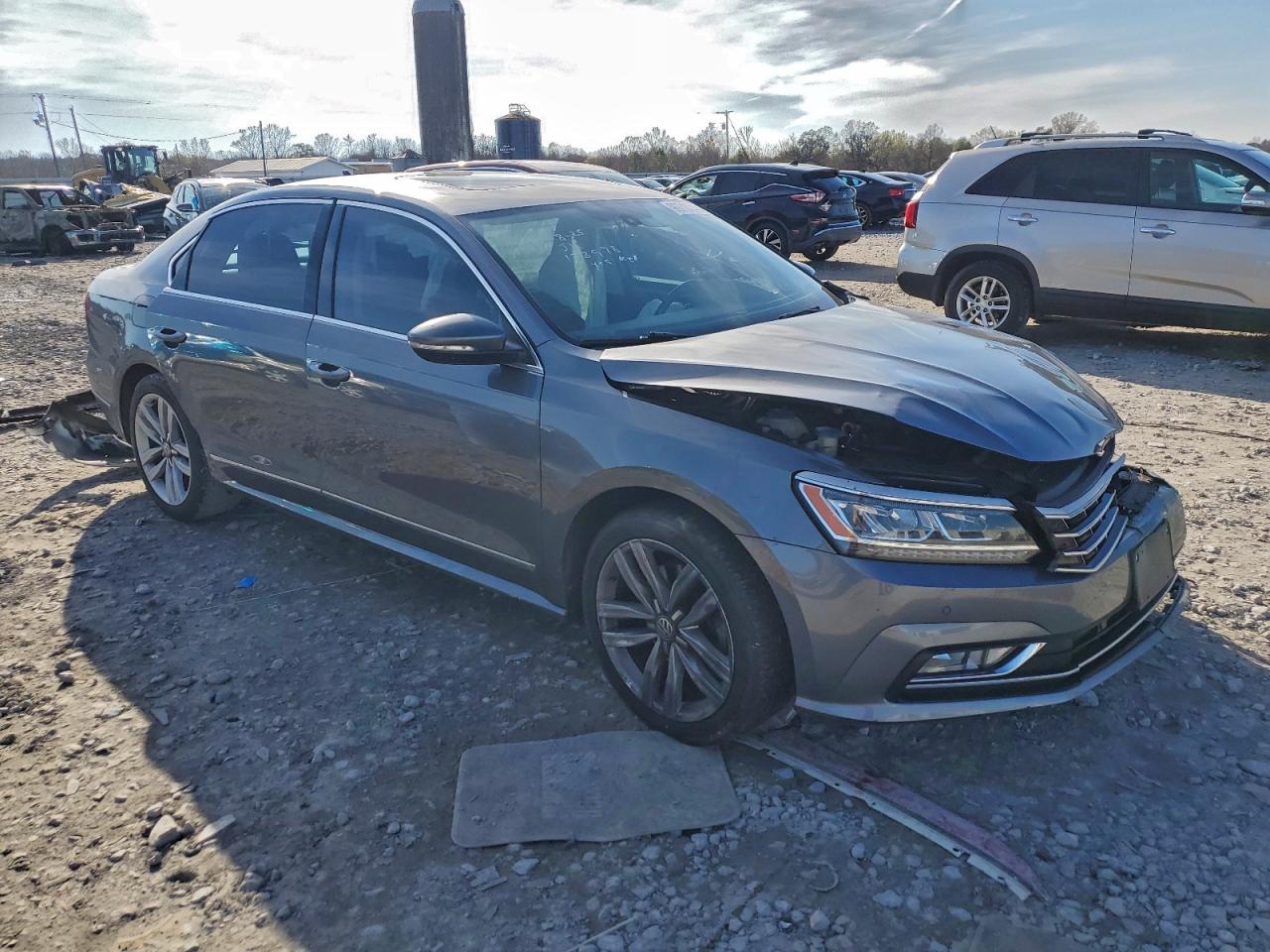 2017 VOLKSWAGEN PASSAT SE photo 4