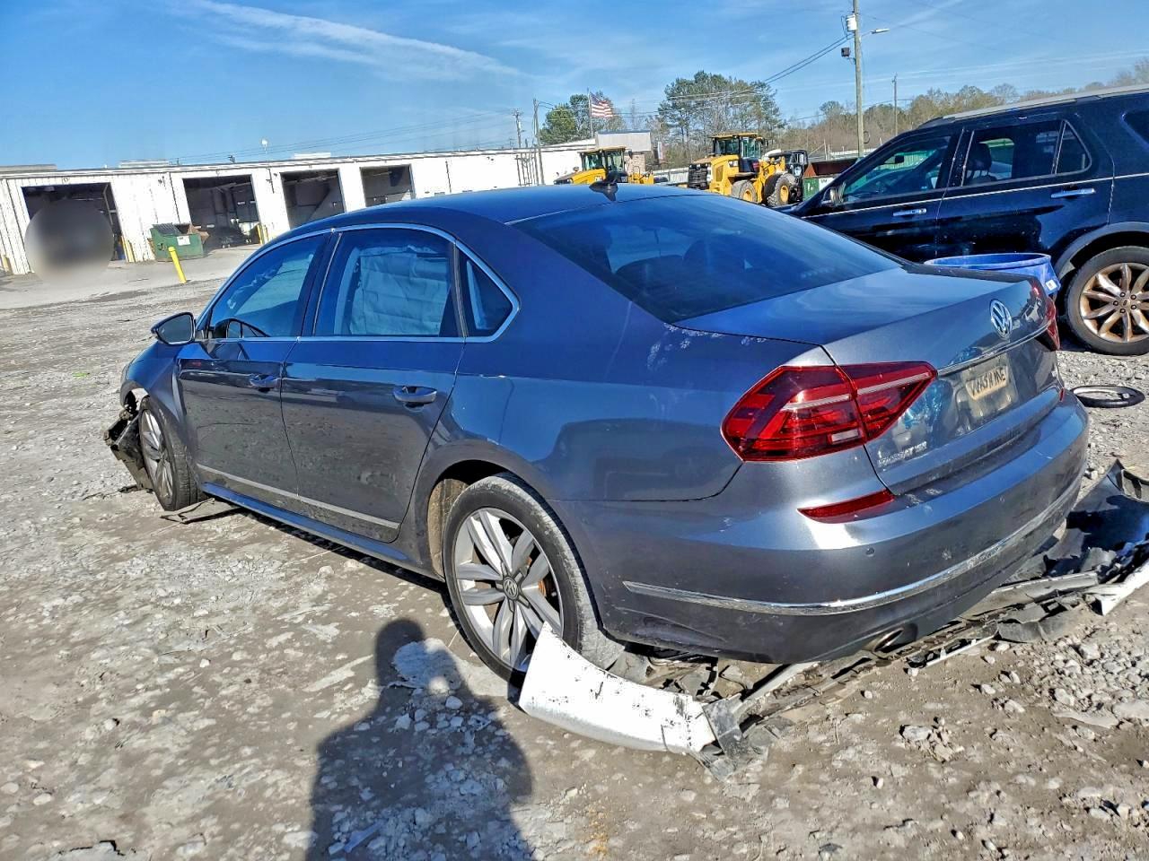 2017 VOLKSWAGEN PASSAT SE photo 2