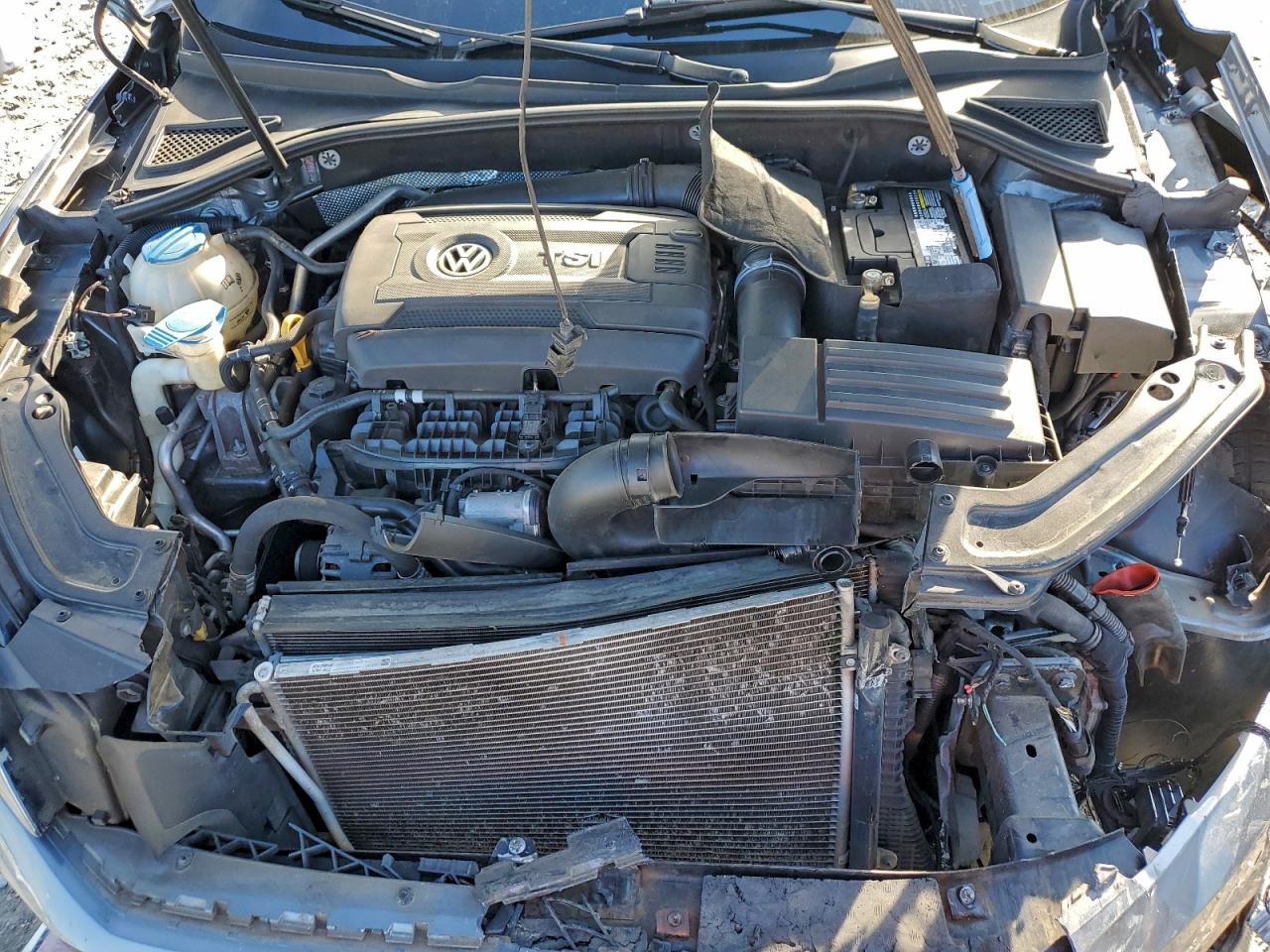 2017 VOLKSWAGEN PASSAT SE photo 11