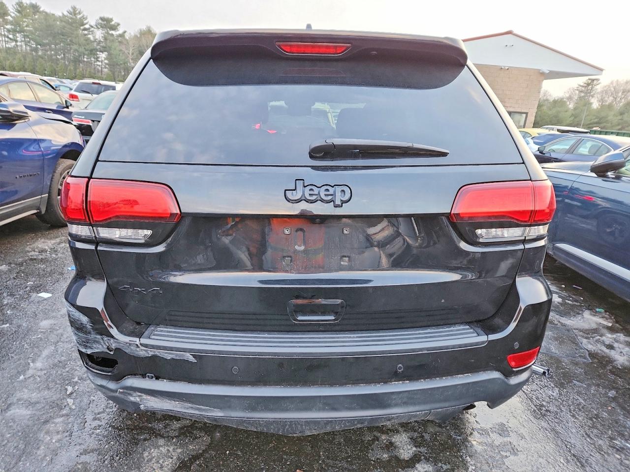 2019 JEEP GRAND CHEROKEE LAREDO photo 6