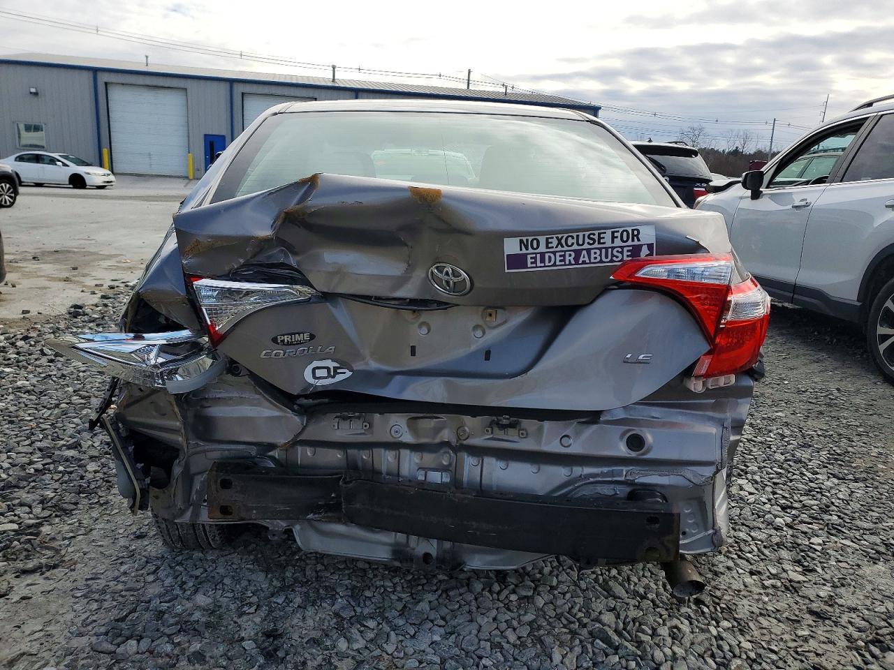 2015 TOYOTA COROLLA photo 6