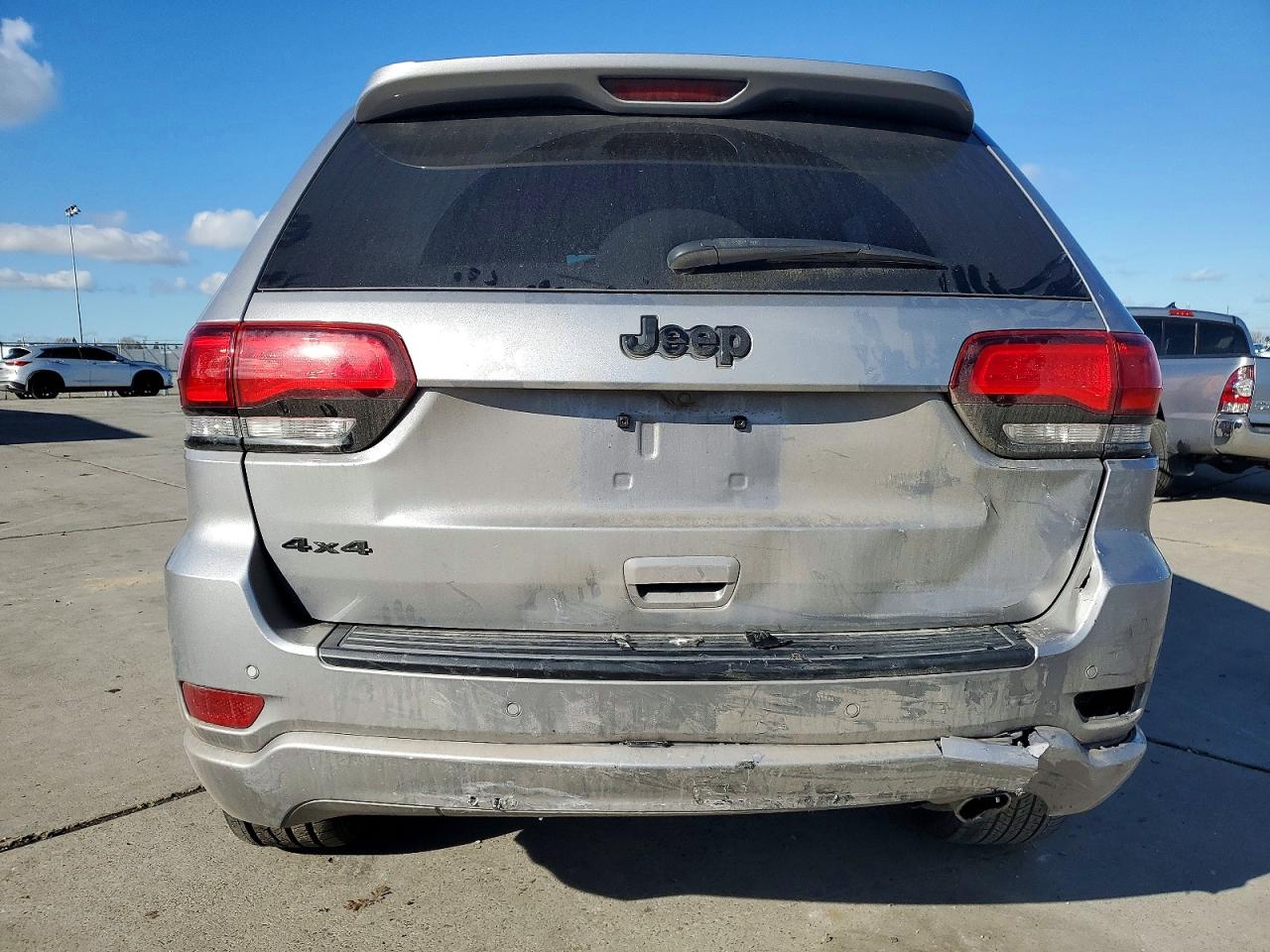 2019 JEEP GRAND CHEROKEE LAREDO photo 6
