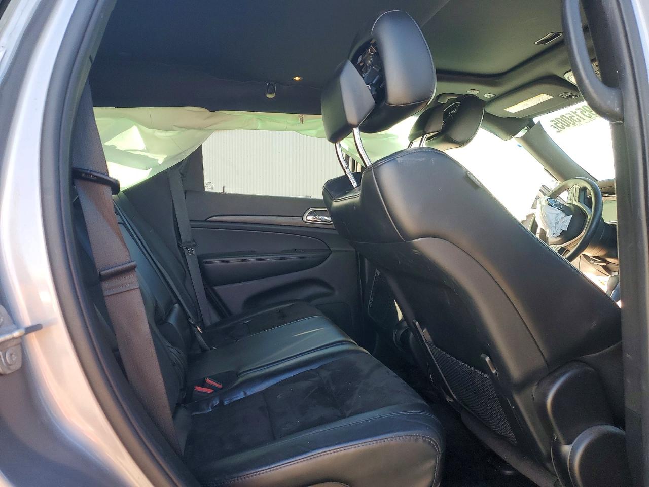 2019 JEEP GRAND CHEROKEE LAREDO photo 10
