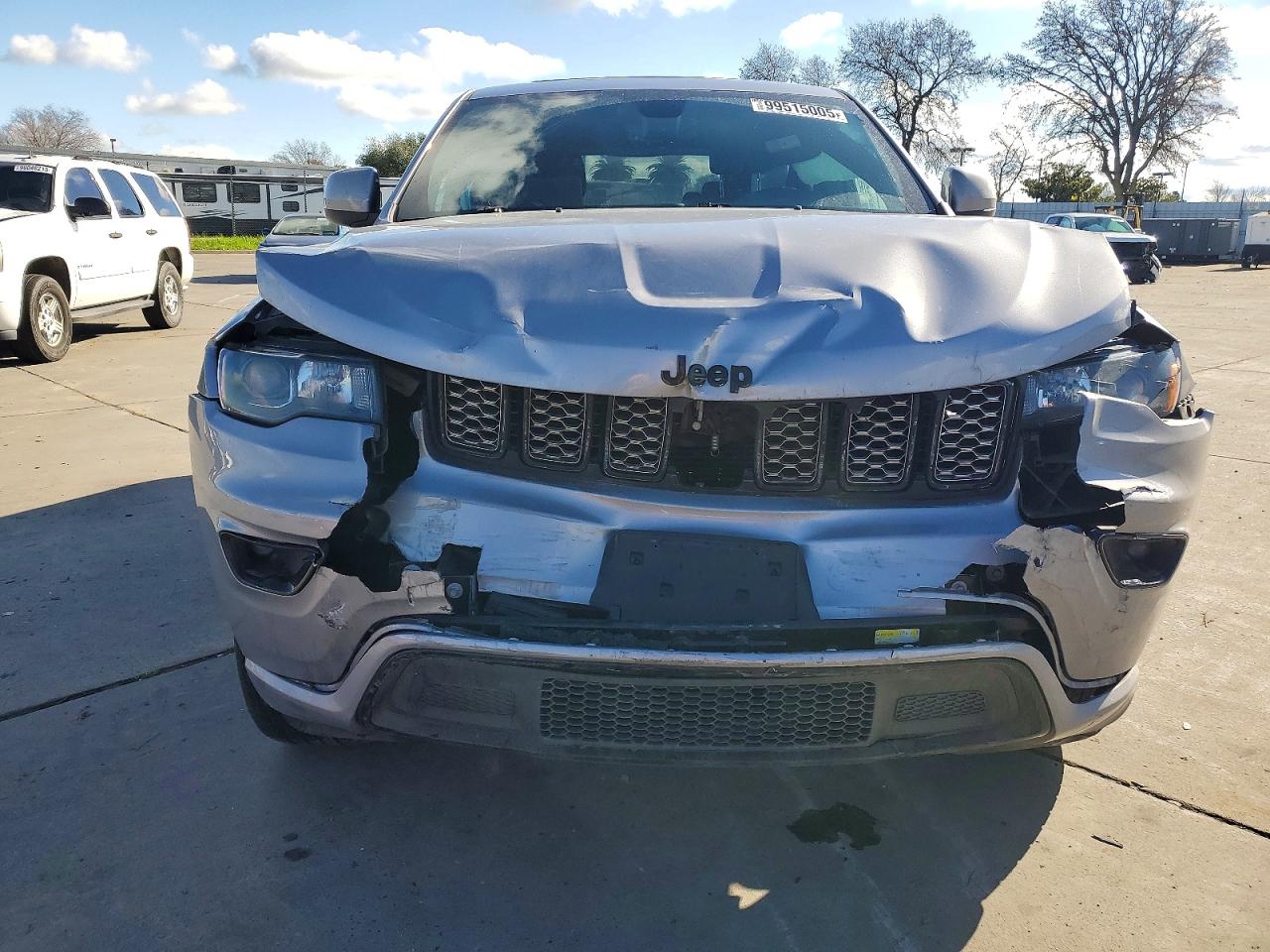 2019 JEEP GRAND CHEROKEE LAREDO photo 5