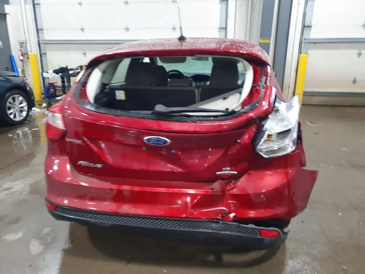 2014 FORD FOCUS SE photo 11