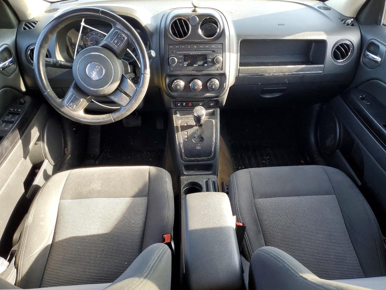 2017 JEEP PATRIOT LATITUDE photo 8