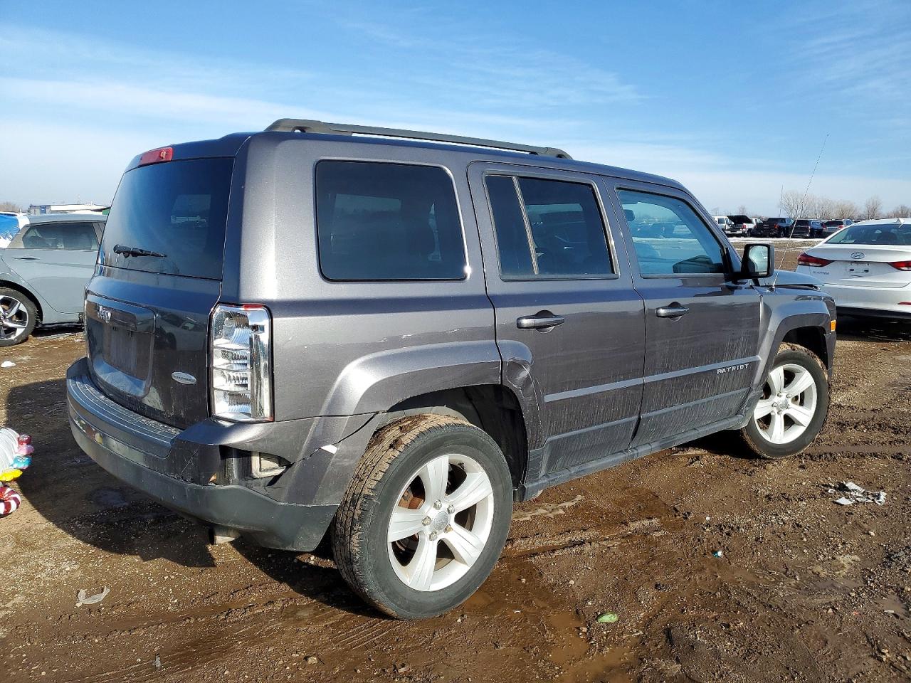 2017 JEEP PATRIOT LATITUDE photo 3