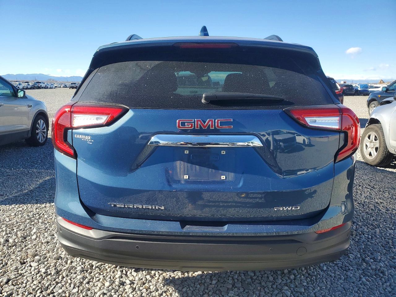 2024 GMC TERRAIN SLE photo 11