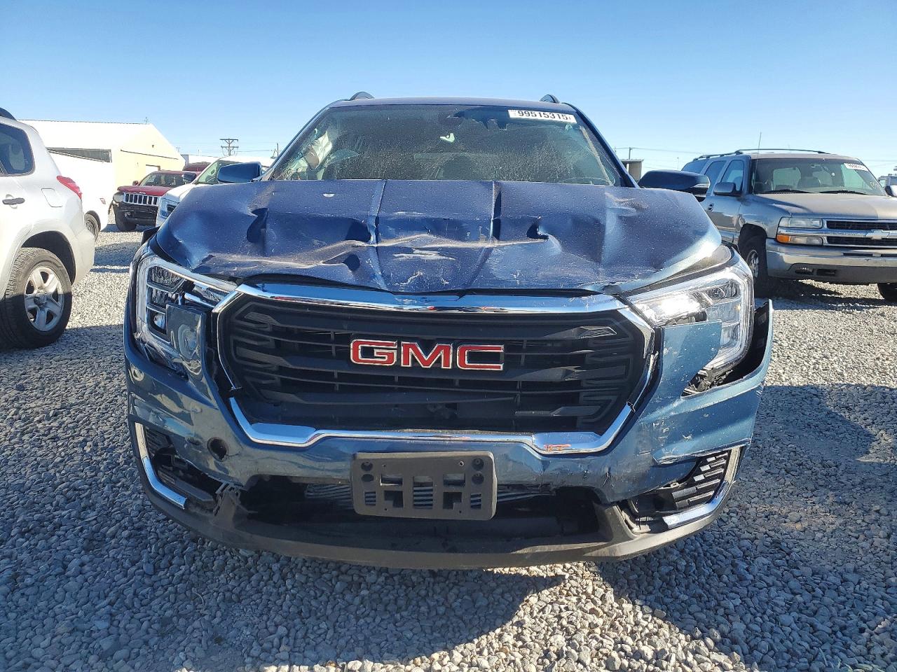 2024 GMC TERRAIN SLE photo 9