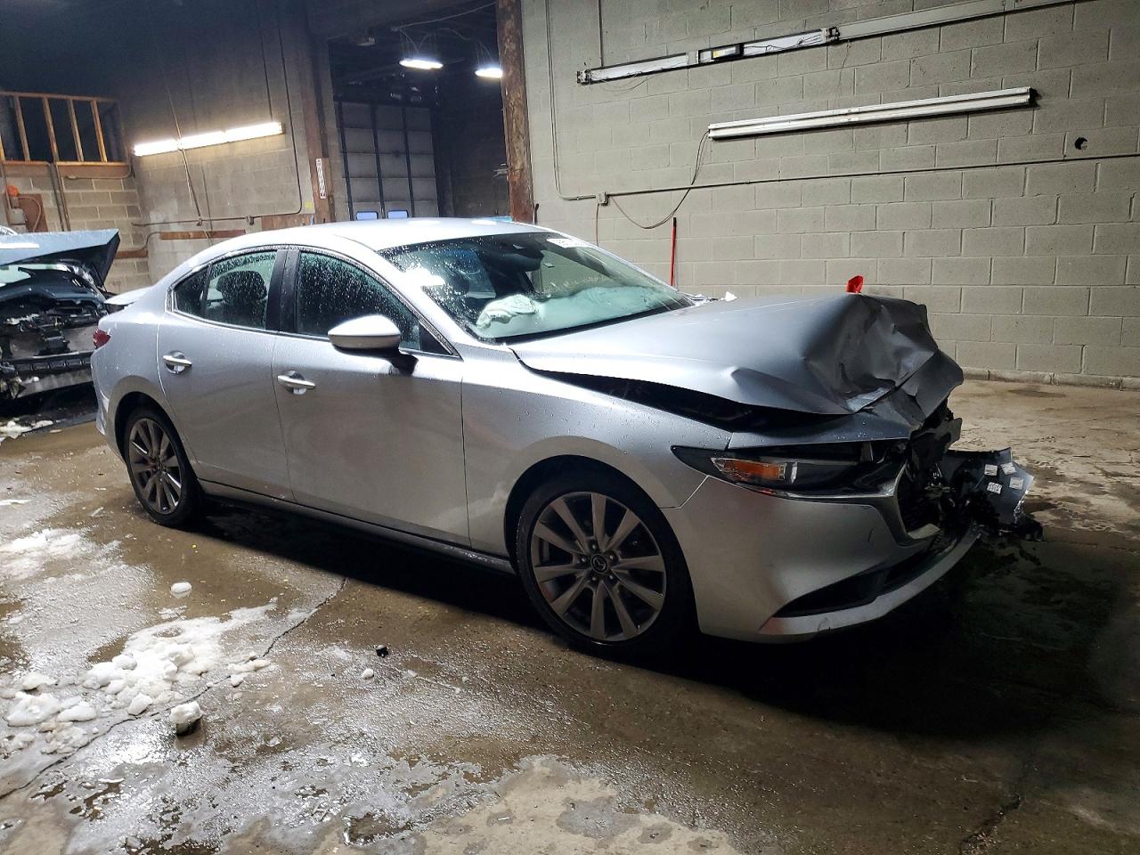 2019 MAZDA 3 SELECT photo 4