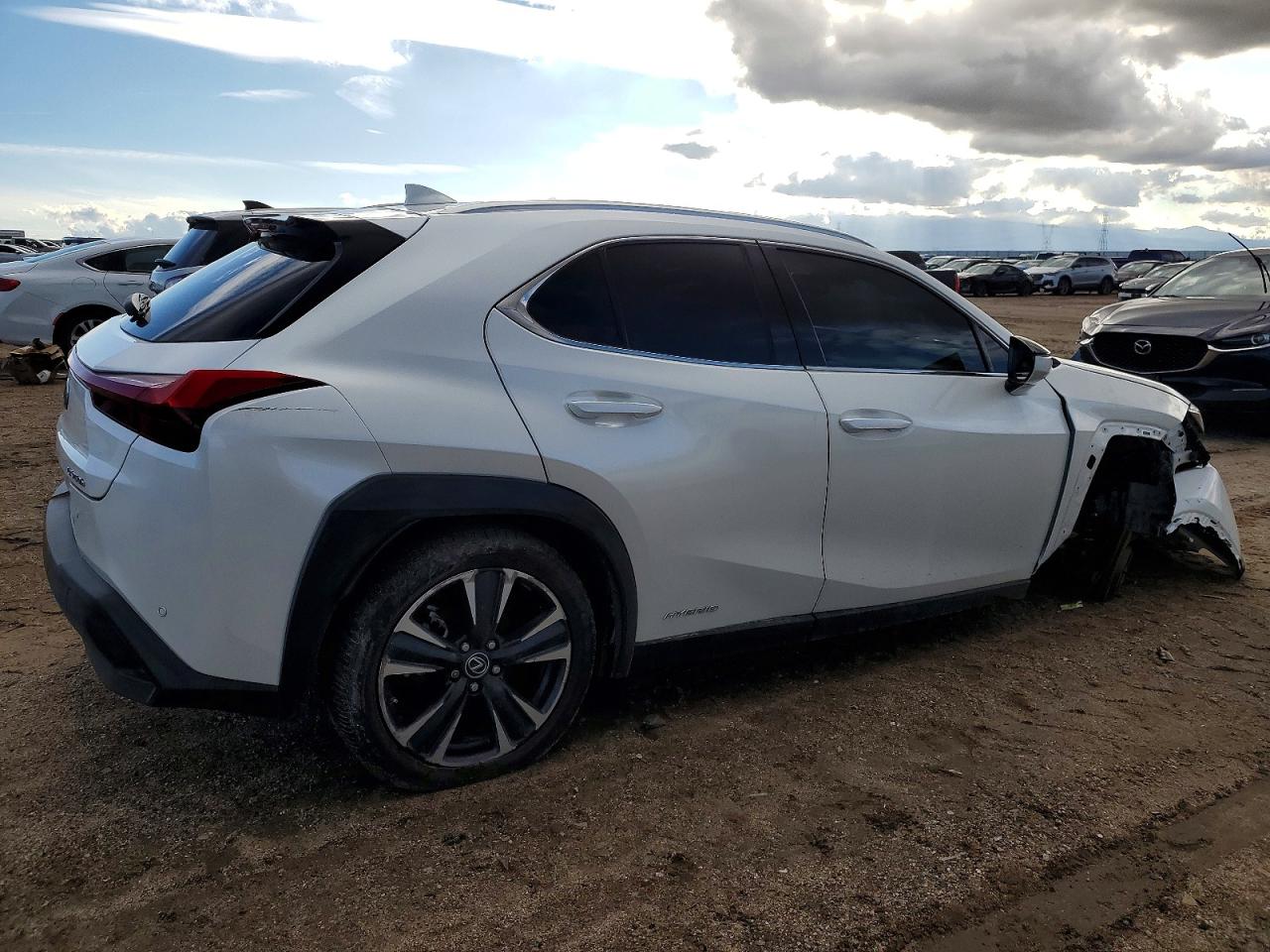 2022 LEXUS UX 250H BASE photo 3
