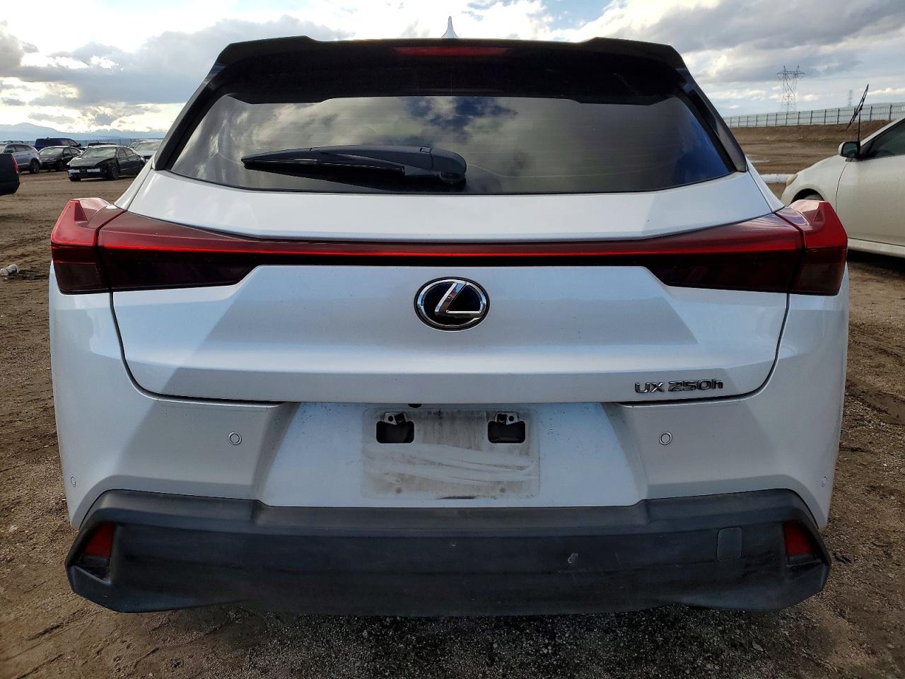 2022 LEXUS UX 250H BASE photo 6