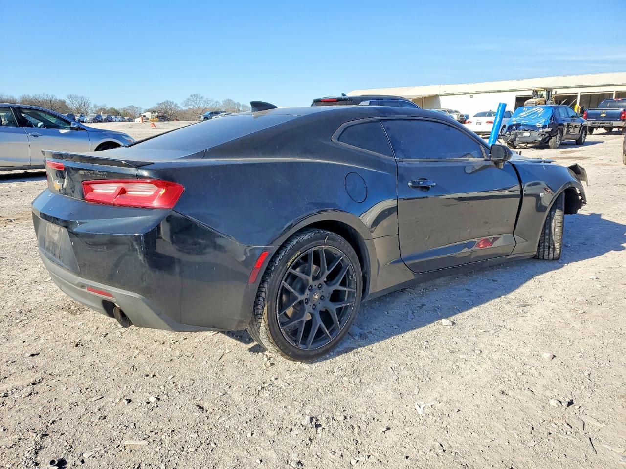2016 CHEVROLET CAMARO LT photo 5