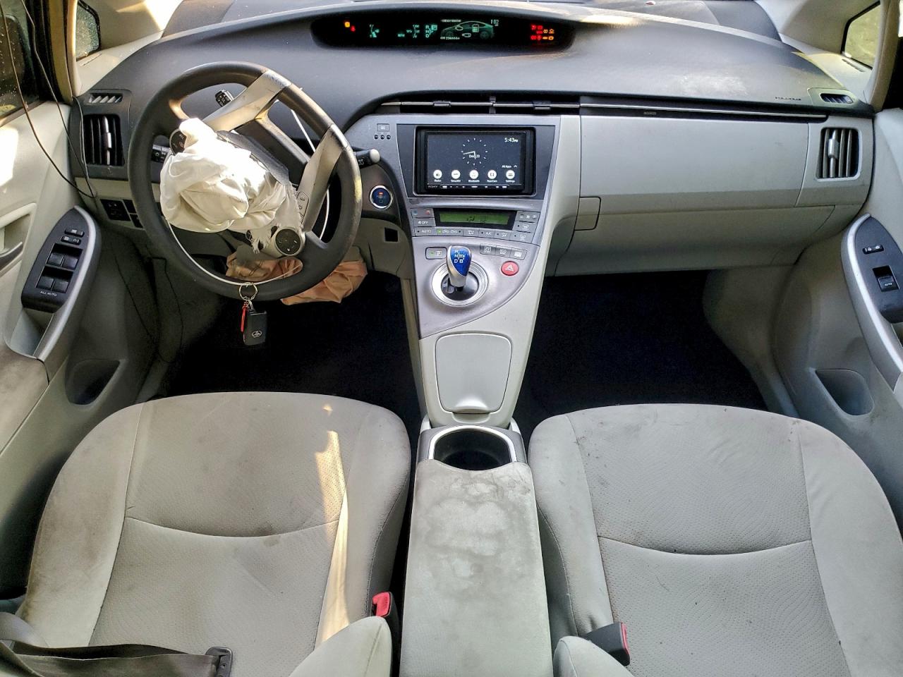 2013 TOYOTA PRIUS photo 8