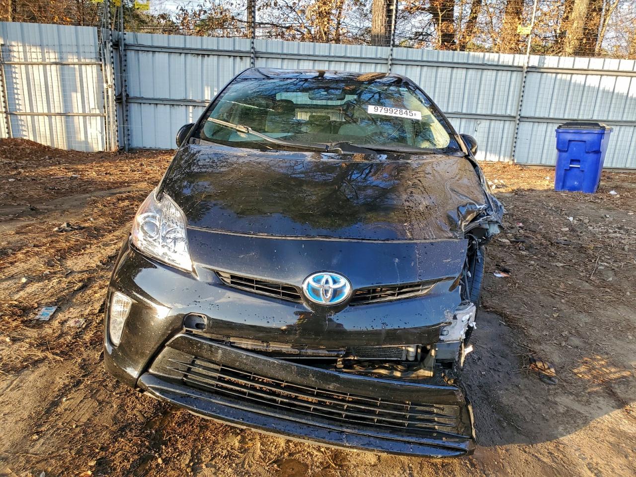 2013 TOYOTA PRIUS photo 5