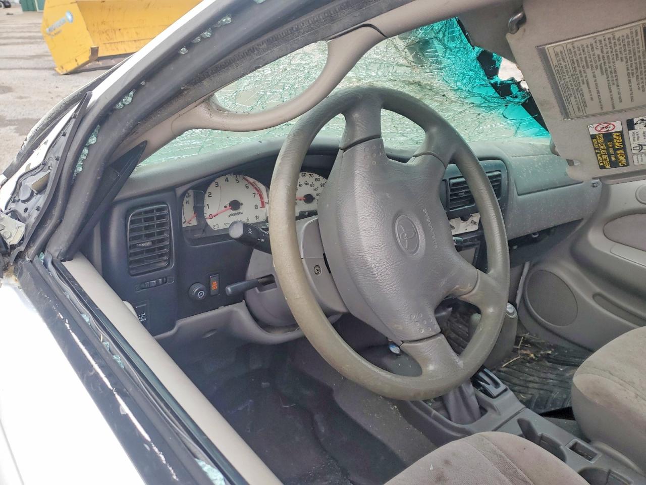 2002 TOYOTA TACOMA DOUBLE CAB photo 9
