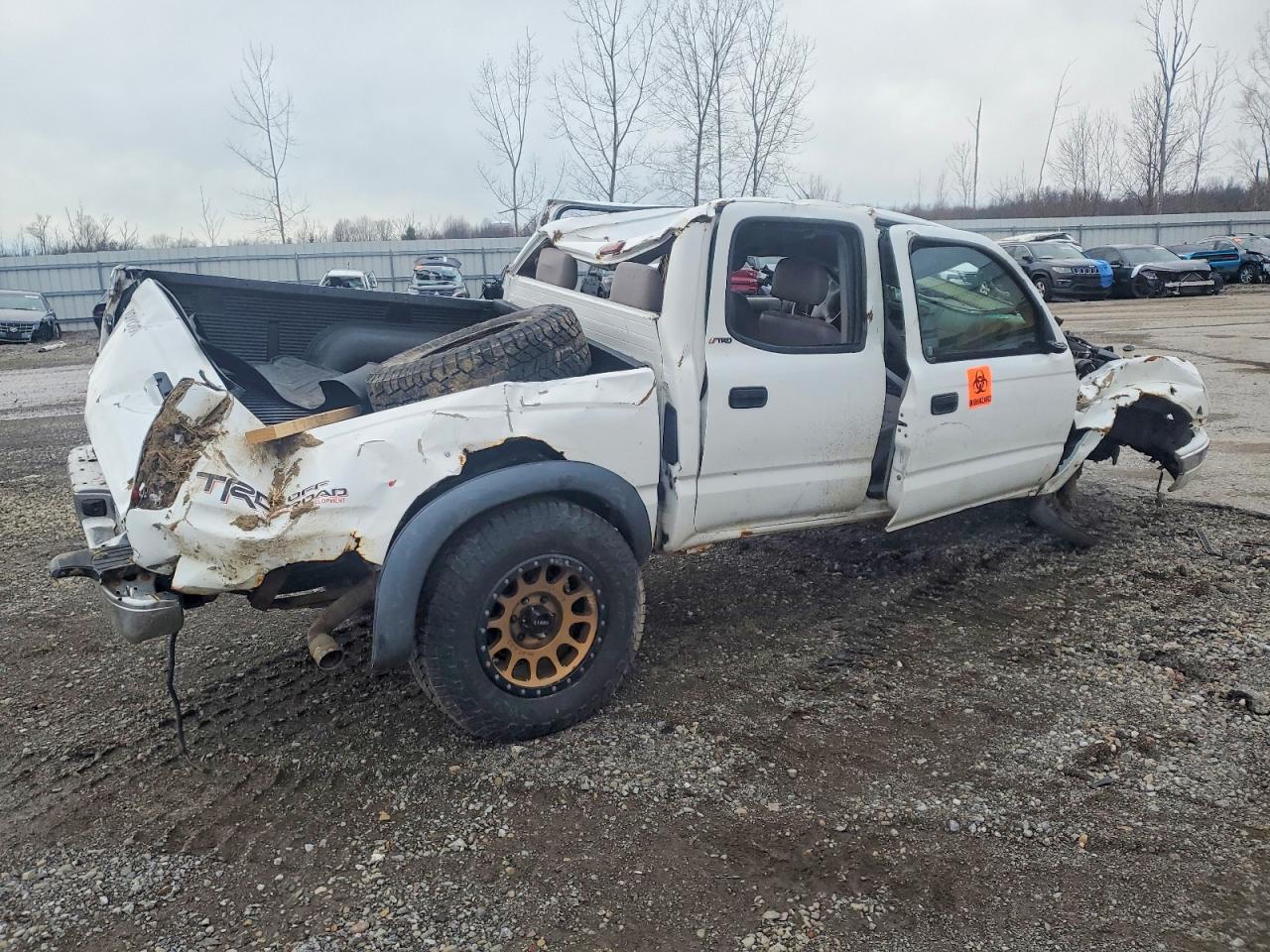 2002 TOYOTA TACOMA DOUBLE CAB photo 3