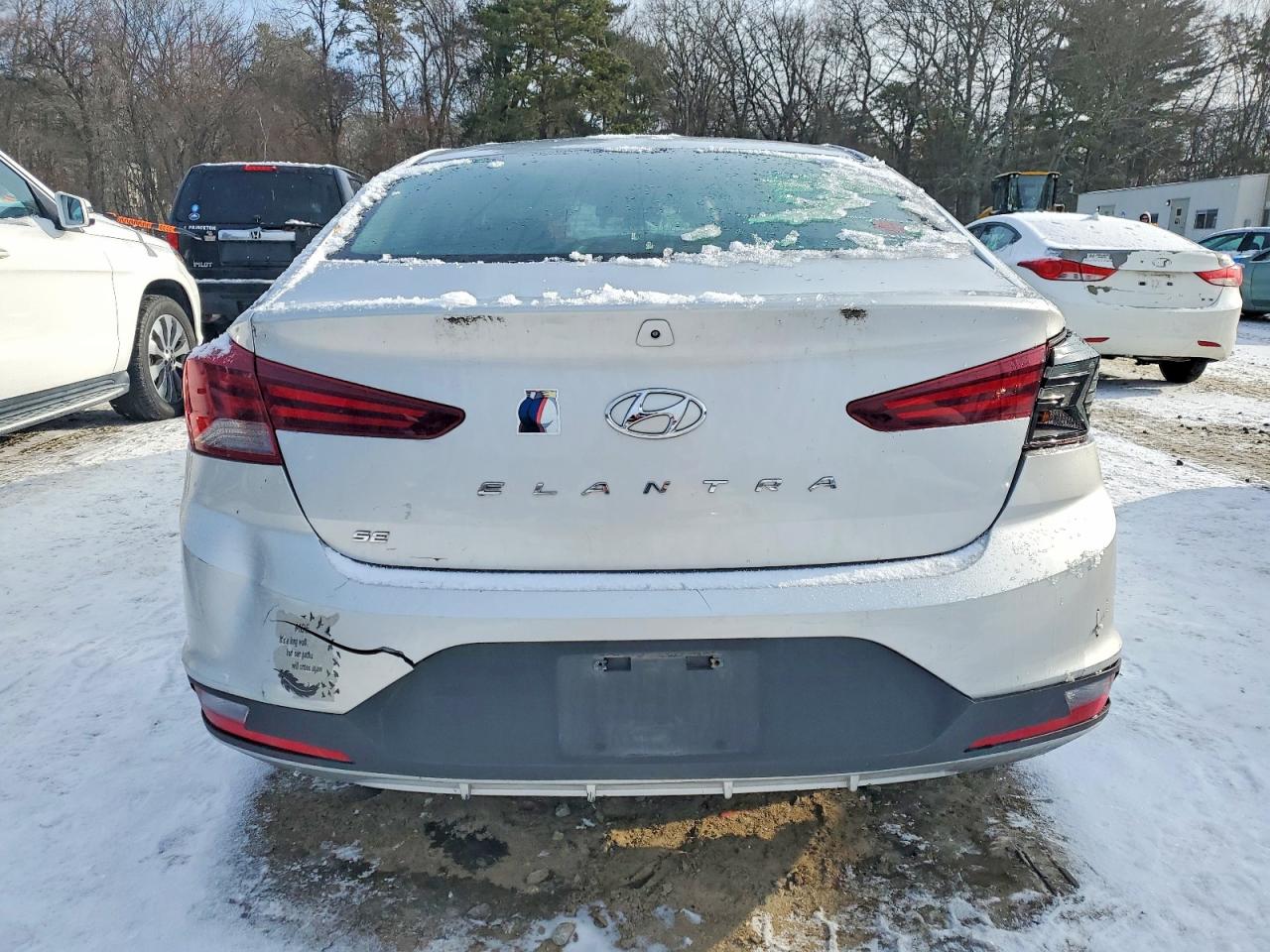 2019 HYUNDAI ELANTRA SE photo 6