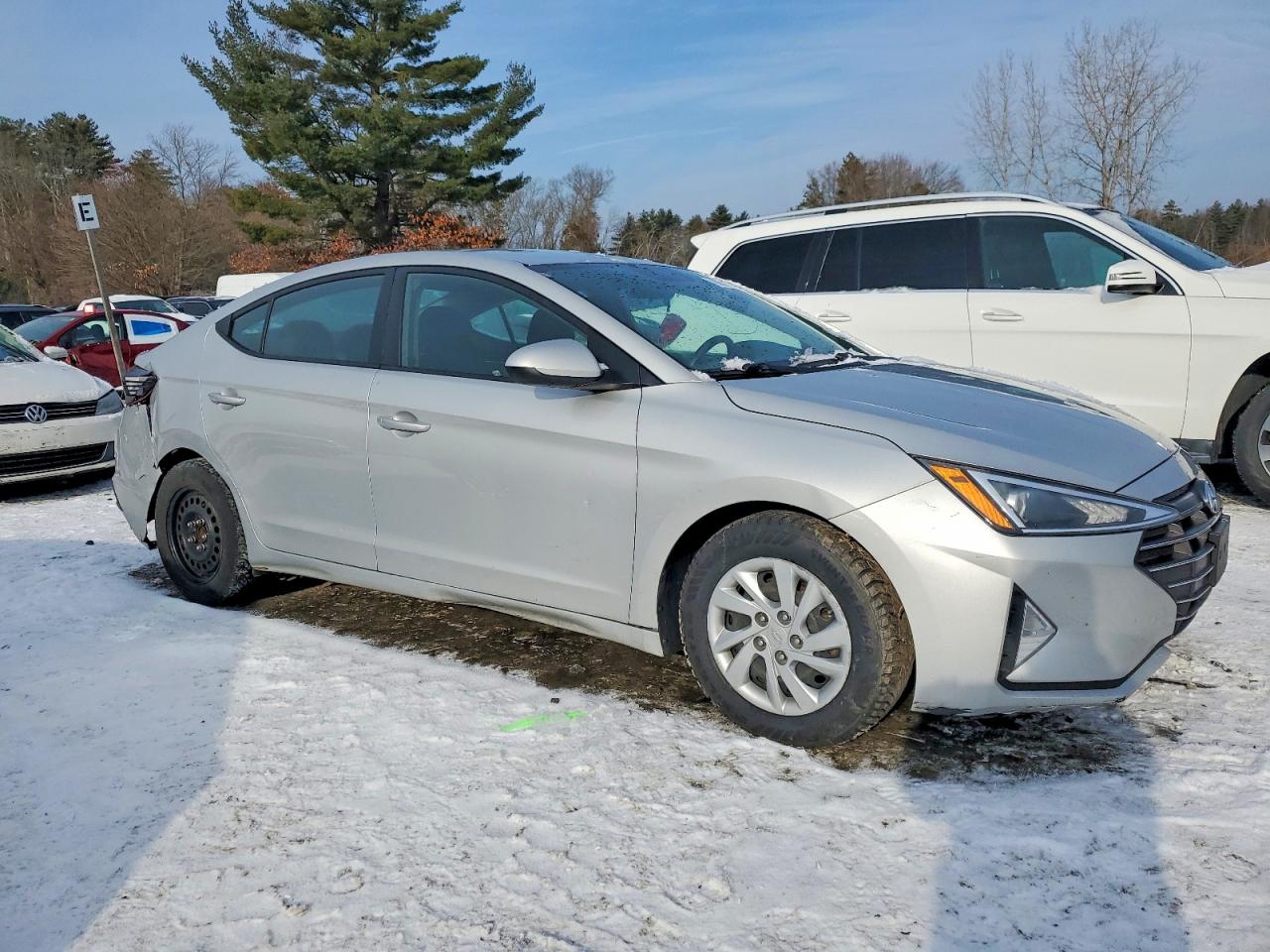 2019 HYUNDAI ELANTRA SE photo 4