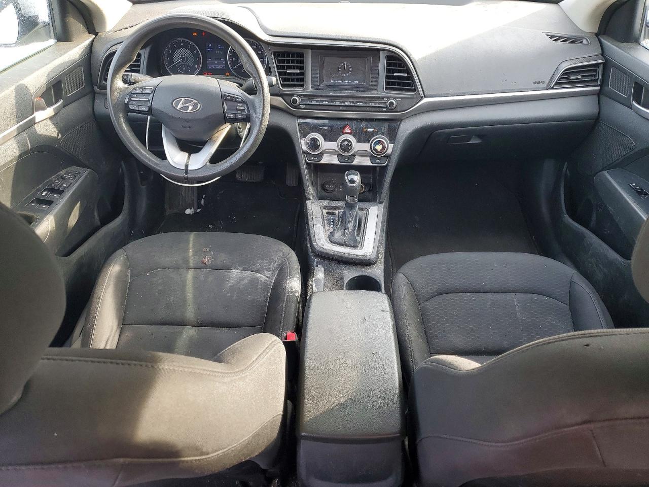 2019 HYUNDAI ELANTRA SE photo 8