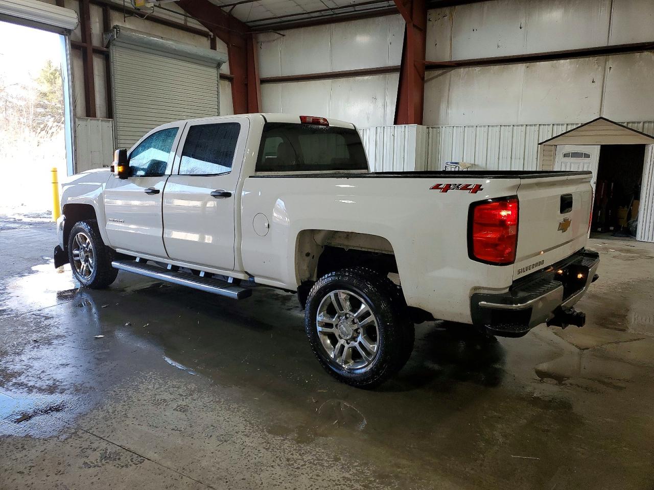 2018 CHEVROLET SILVERADO K2500 HEAVY DUTY photo 2