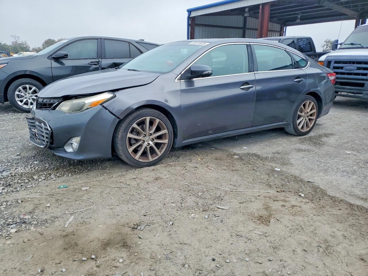 2013 TOYOTA AVALON