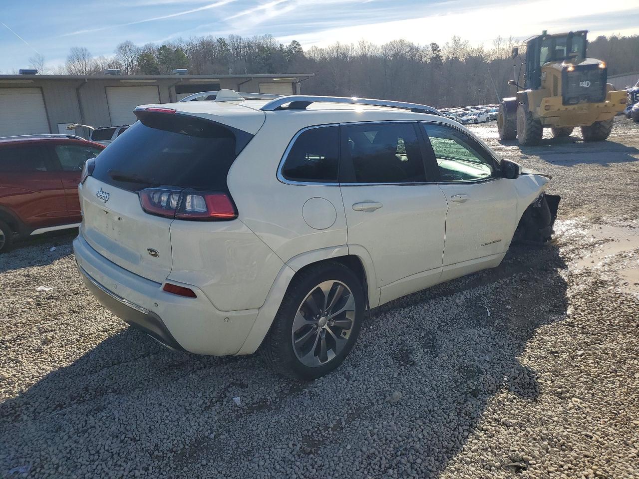 2019 JEEP CHEROKEE OVERLAND photo 3