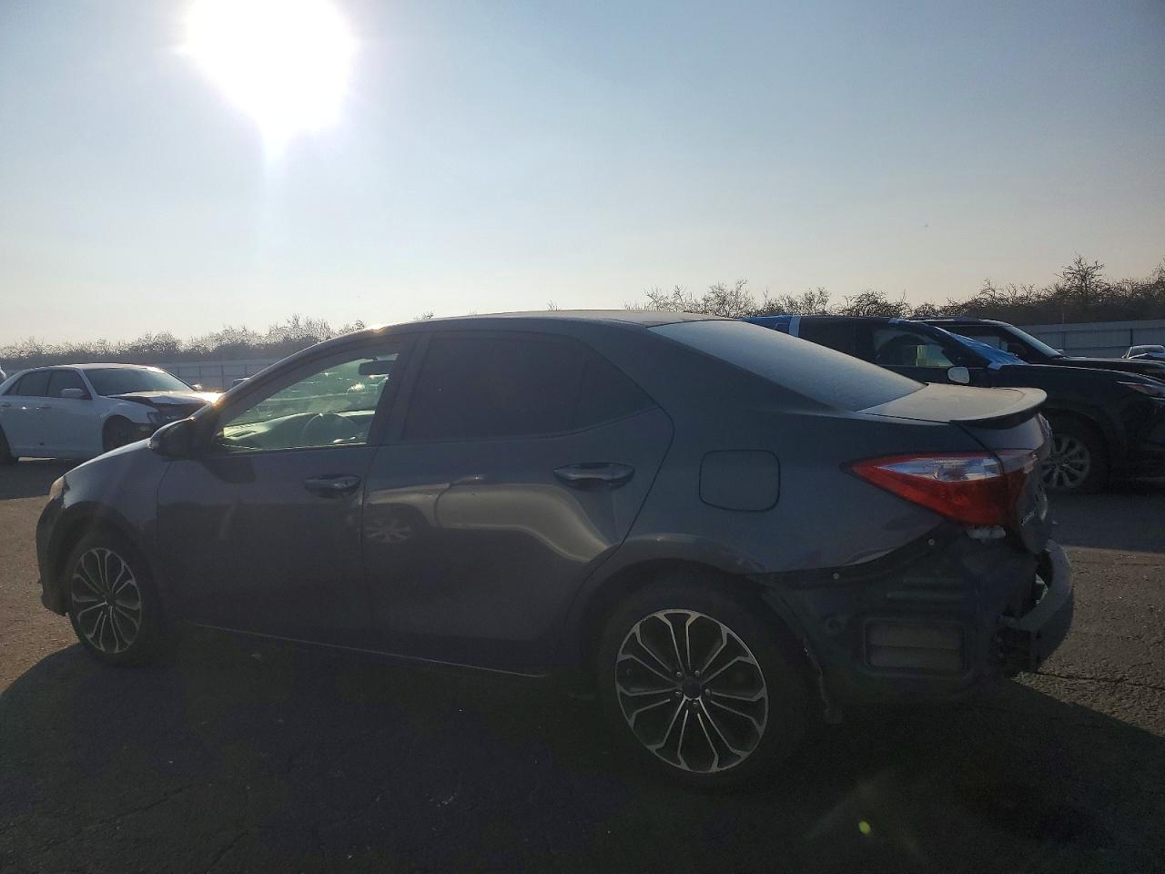 2014 TOYOTA COROLLA L photo 2