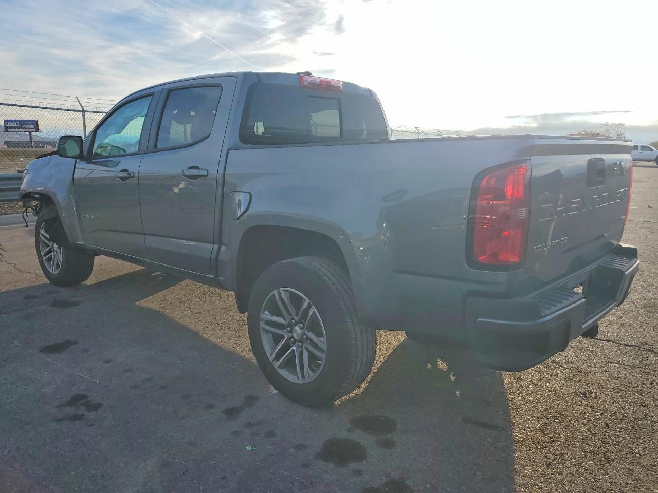 2022 CHEVROLET COLORADO LT photo 2