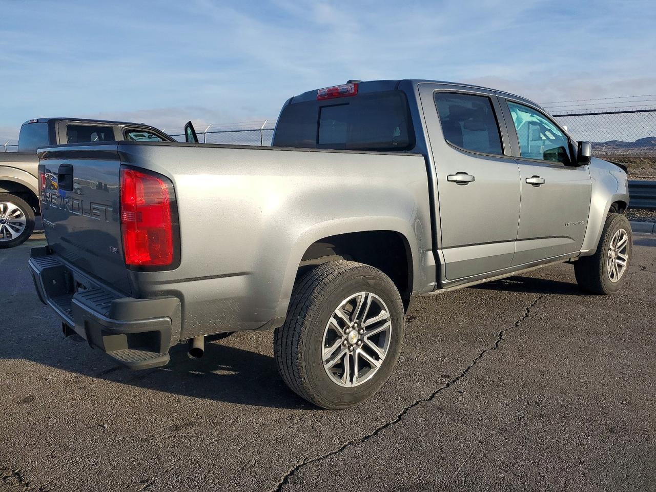 2022 CHEVROLET COLORADO LT photo 3