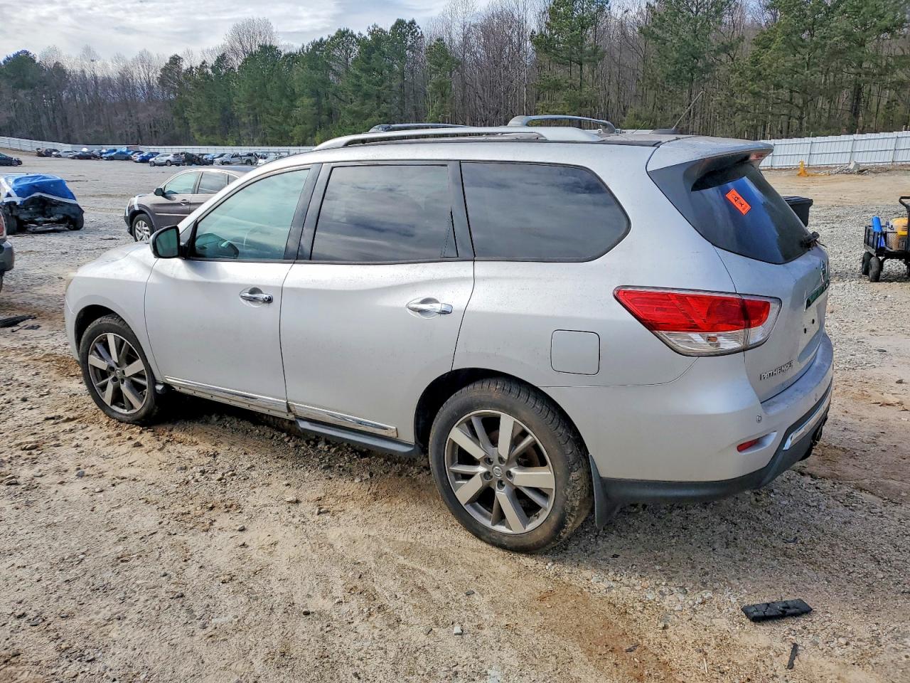 2013 NISSAN PATHFINDER S photo 2